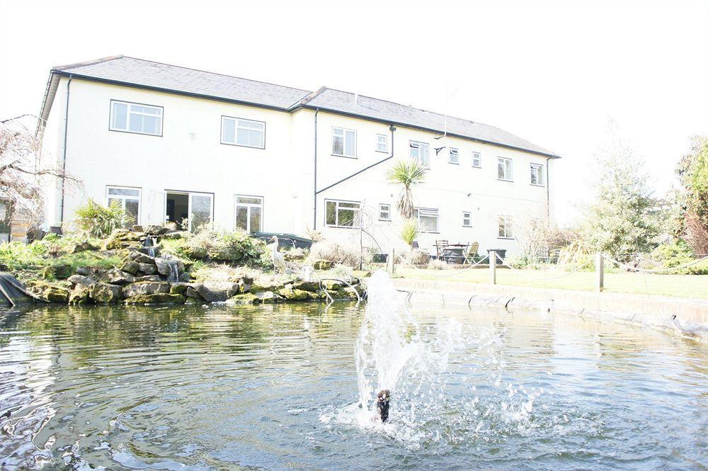 Asperion Hillside Hotel Guildford Buitenkant foto