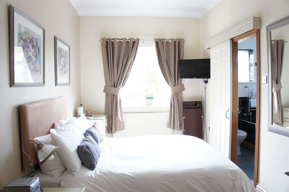 Asperion Hillside Hotel Guildford Buitenkant foto